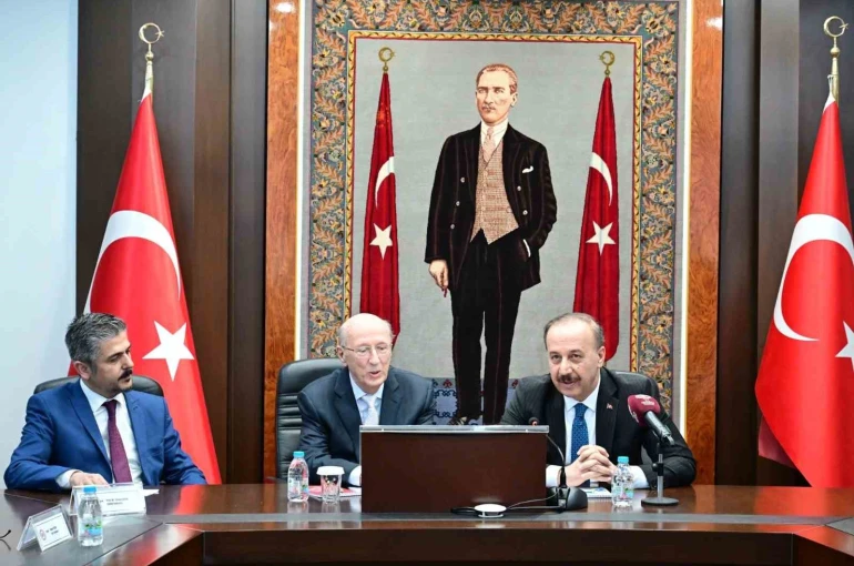 Isparta’da okul isimleriyle provokatif paylaşım yapan 10 kişi gözaltına alındı