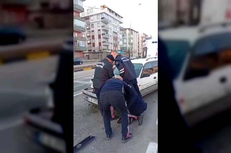 Isparta’da otomobil ışıklarda bekleyen araca çarptı: 1 yaralı