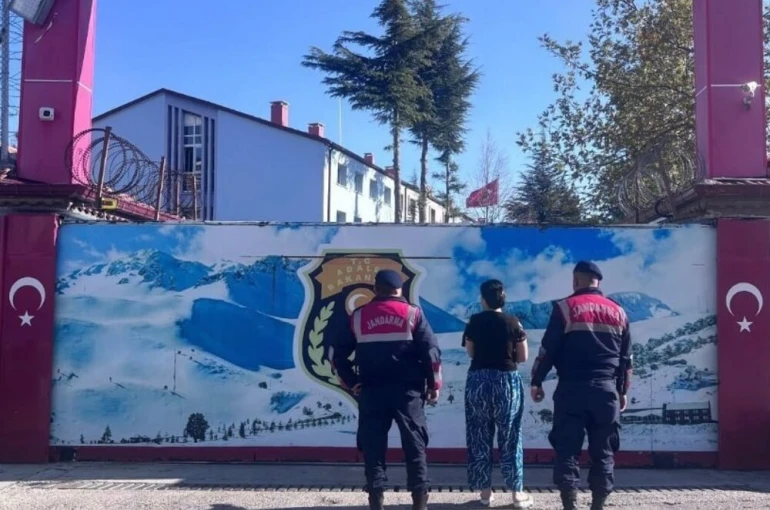Isparta’da silahlı tehdit suçundan aranan hükümlü yakalandı