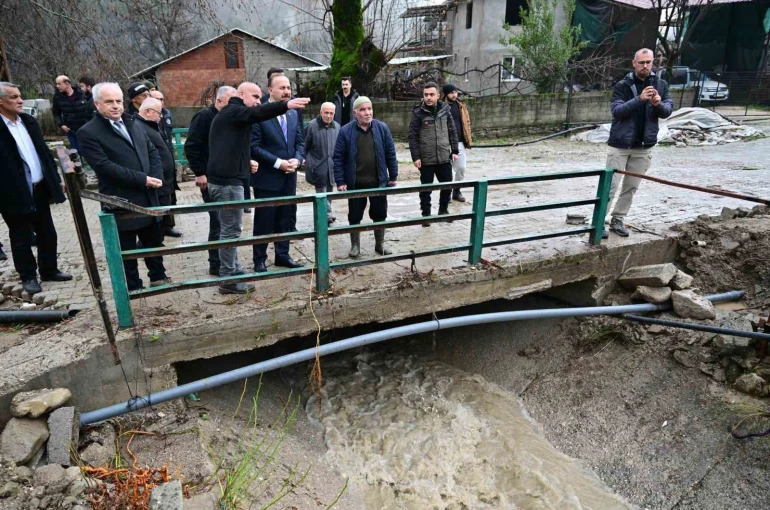 Isparta’da su baskını meydana gelen köyde hasar tespit çalışmaları başladı