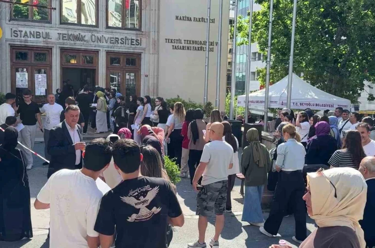 İstanbul Üniversitesi’nde YKS heyecanı