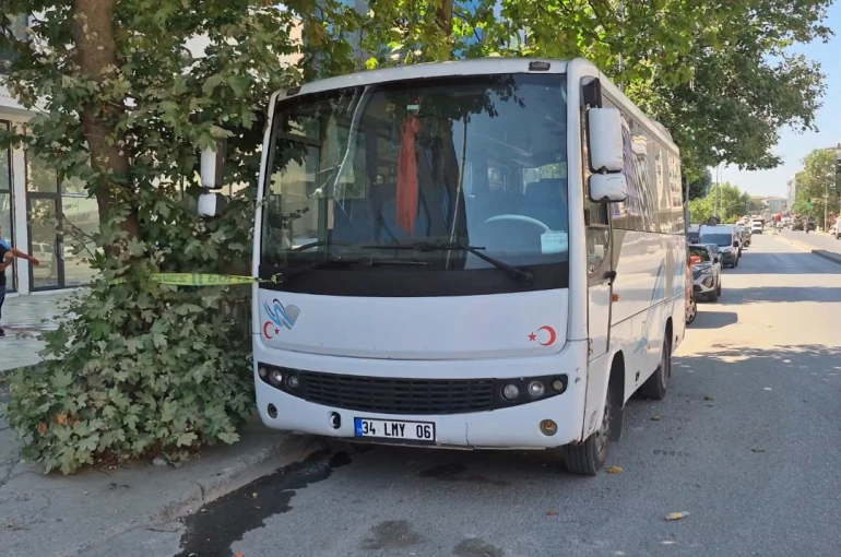 İstanbul’da 3 gündür aranan adam park halindeki servis aracında ölü bulundu