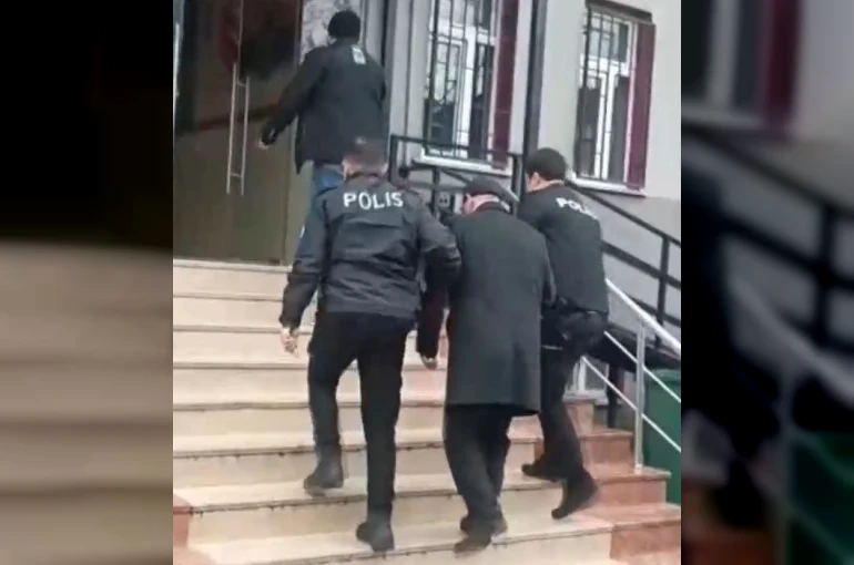 İstanbul’da aranan iki firari yakalandı