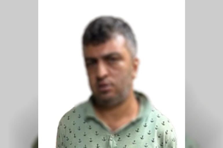 İstanbul’da iki ayrı noktada yangın çıkaran şahıs önce güvenlik kamerasına sonra polise yakalandı