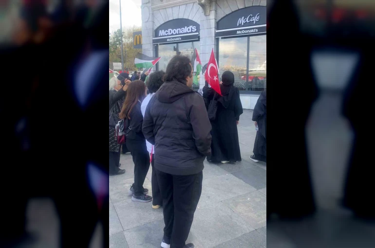 İstanbul’da İsrail protestoları sürüyor