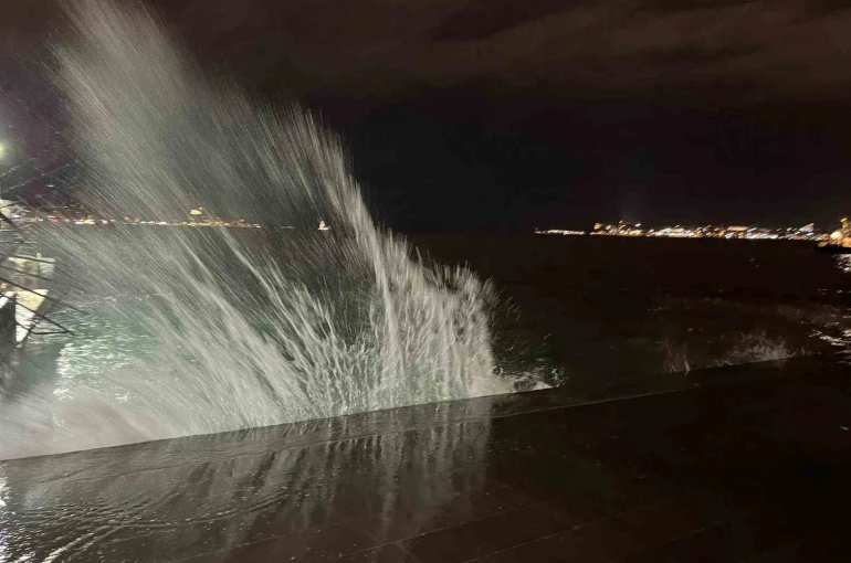 İstanbul’da sabah saatlerinde lodos etkili oldu