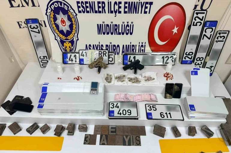 İstanbul’da sahte plaka basımı yapılan adrese operasyon yapıldı: 4 gözaltı