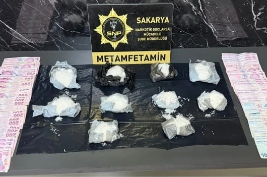İstanbul’dan yola çıktı, gişelerde yakayı ele verdi: 1 kilo metamfetamin ele geçirildi