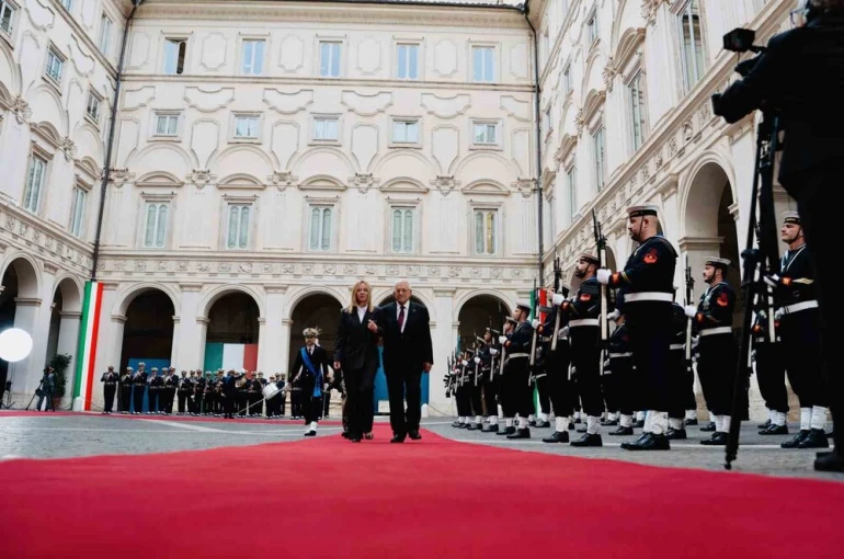 İtalya Başbakanı Meloni, Roma’da Filistin Devlet Başkanı Abbas ile görüştü