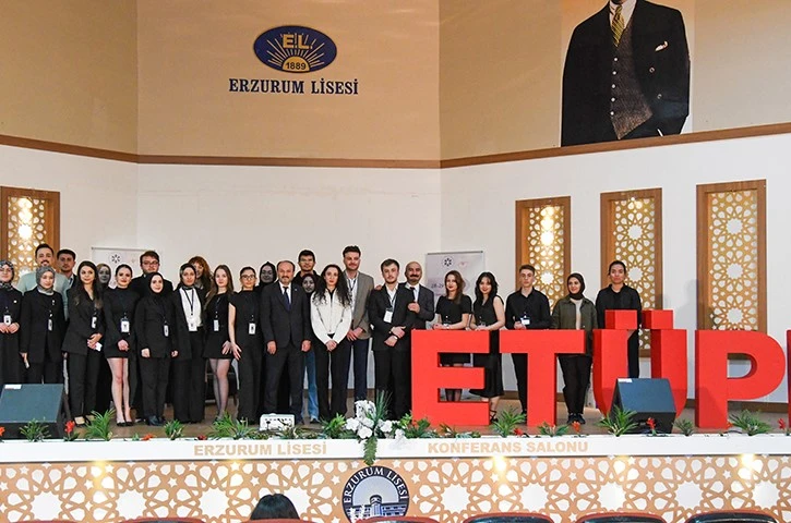 IV. ulusal ETÜ psikoloji öğrenci zirvesi "Terapi odasının kapıları aralanıyor" temasıyla gerçekleştirildi