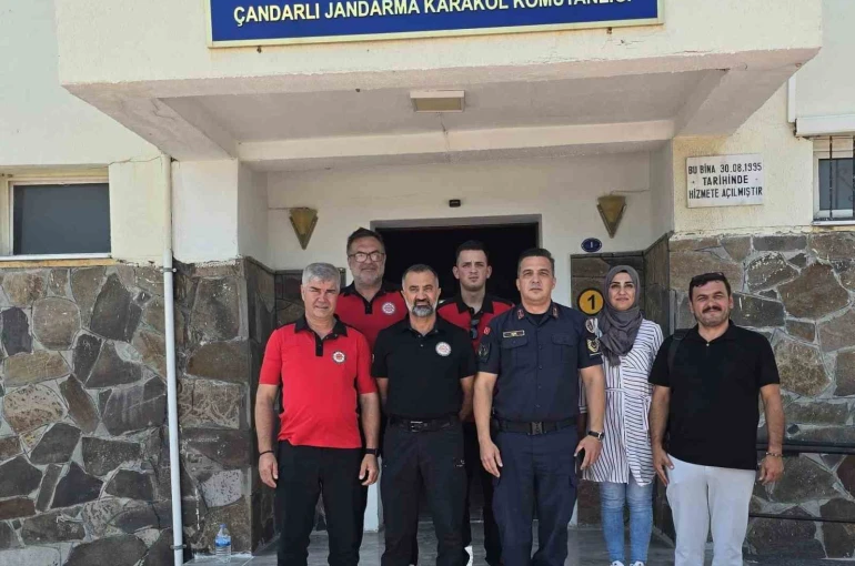 İZAKUT’tan Çandarlı Jandarma’ya anlamlı ziyaret 