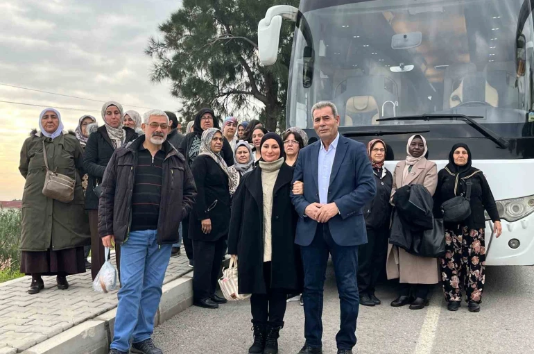 İzmir Büyükşehir’den Bayındırlı kadınlara festival sürprizi: 150 kadın festivale taşındı