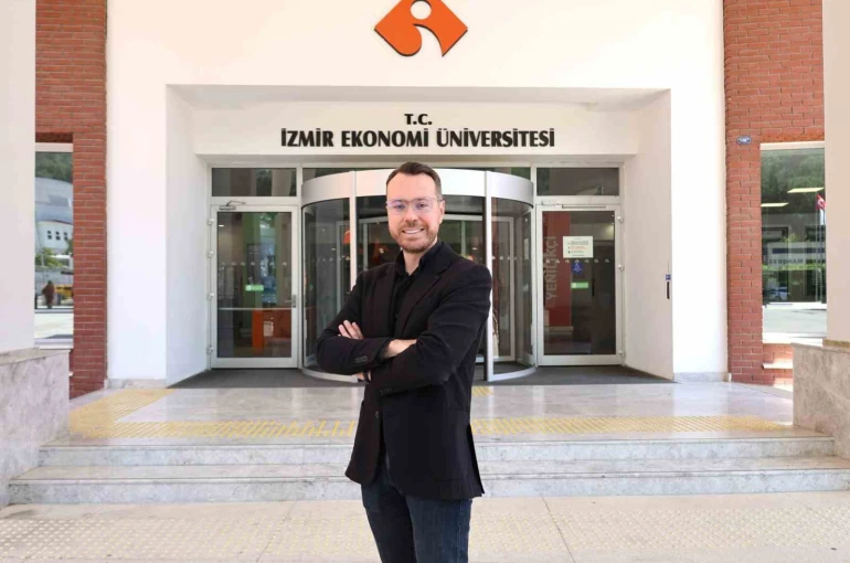 İzmir Ekonomi’li akademisyene prestijli ödül