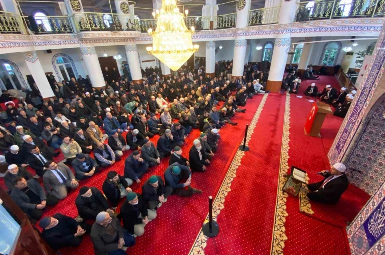 İzmir’de ’1001 Hatim’ duası yapıldı