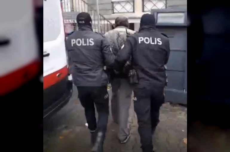 İzmir’de 24 yıl hapis cezasıyla aranan şahıs yakalandı