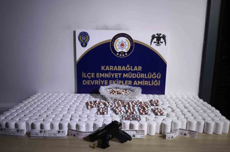 İzmir’de binlerce uyuşturucu hap ele geçirildi