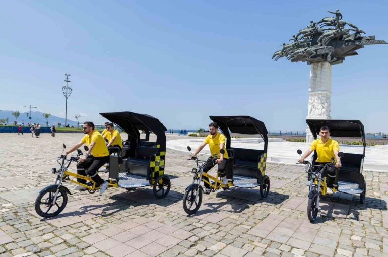 İzmir’de ’Bisicab’ler yola çıkıyor