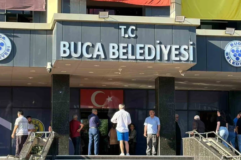 İzmir’de Buca Belediyesine dev yolsuzluk operasyonu: Başkan dahil 50 gözaltı