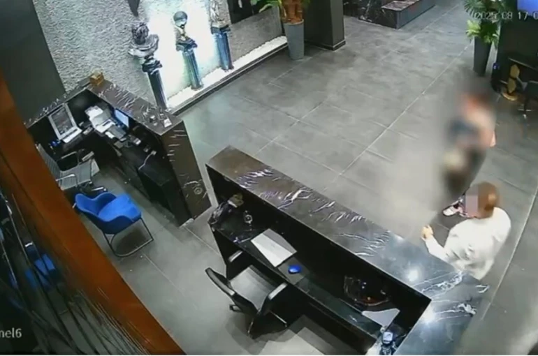 İzmir’de dijital fuhuş ağına operasyon: 4 tutuklama