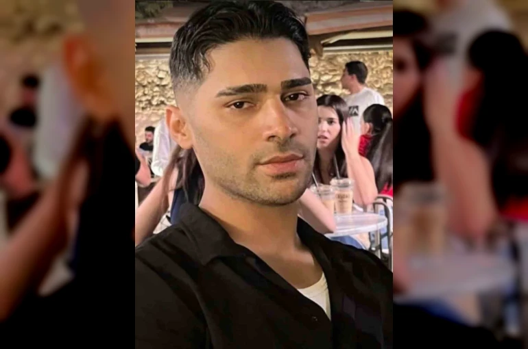 İzmir’de emniyet şeridindeki kamyona çarpan motosikletli genç hayatını kaybetti