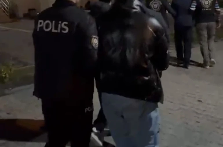 İzmir’de Erasmus öğrencilerini rehin alan sahte polisler tutuklandı