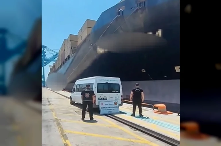 İzmir’de gemide yaklaşık 200 ton kaçak akaryakıt ele geçirildi