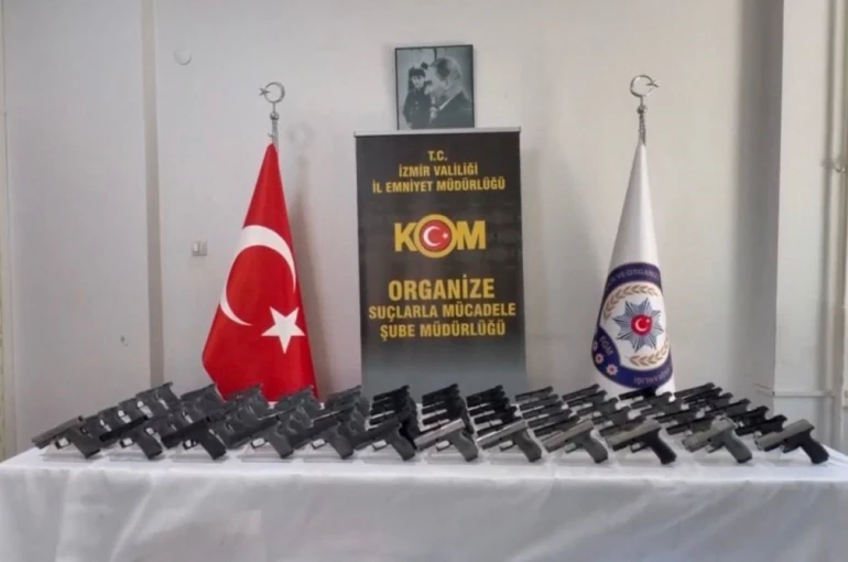 İzmir’de suç örgütlerine yönelik eş zamanlı operasyon: 10 tutuklama