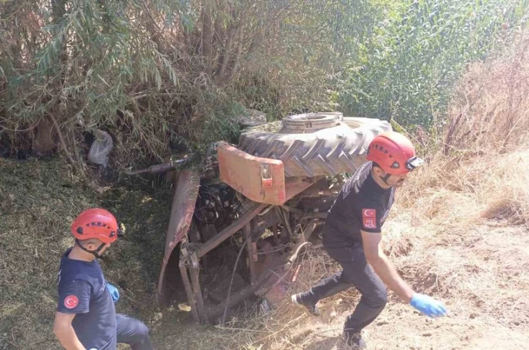 İzmir’de traktör kazası: 33 yaşındaki sürücü hayatını kaybetti
