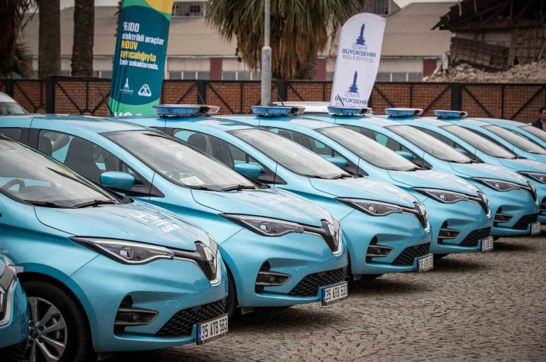 İzmir’in elektrikli araç filosuyla 25 milyon lira tasarruf