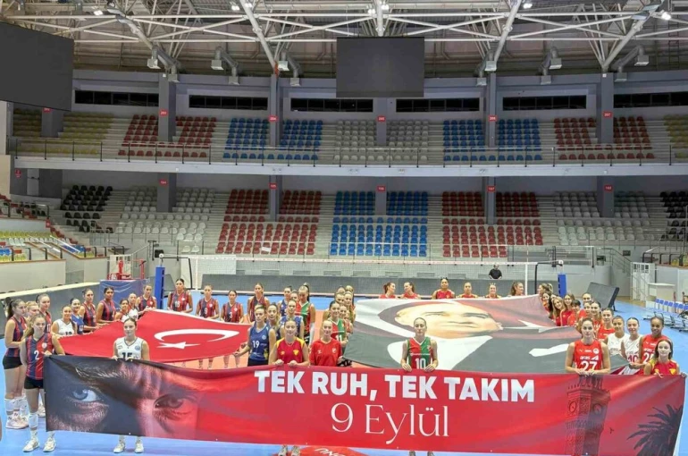 İzmir’in kadın voleybol takımları, 9 Eylül’de birlik mesajı verdi