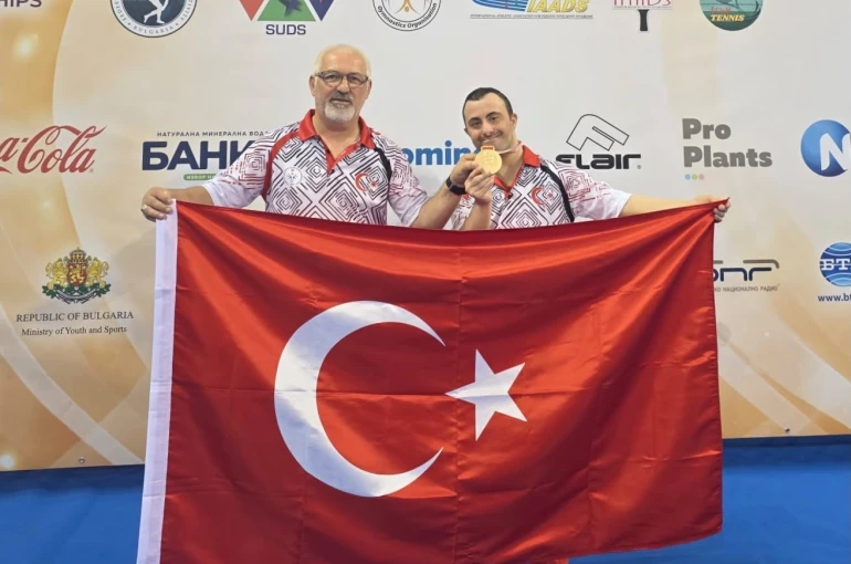 İzmirli sporcudan tarihi başarı