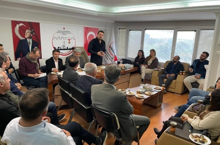 İZMİRMARAŞDER güven tazeledi, Safa Narlı yeniden başkan seçildi