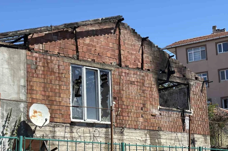 İzmit’te ev yangınında kundaklama şüphesi 