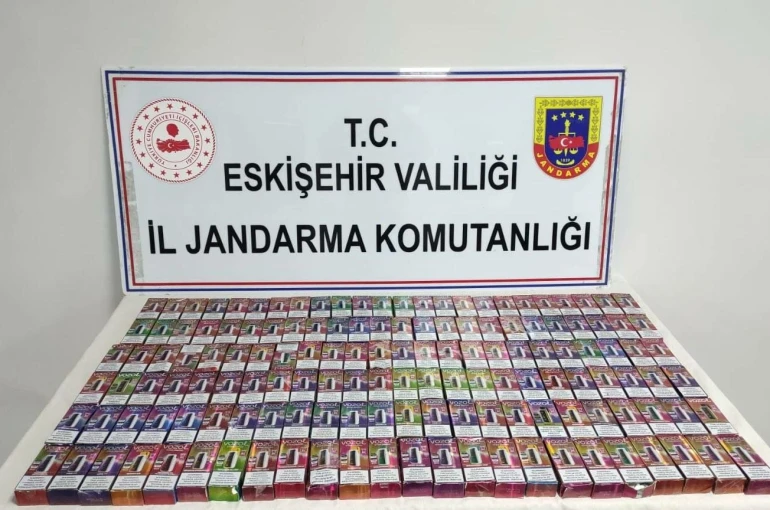 Jandarma 140 yasa dışı elektronik sigara ele geçirdi