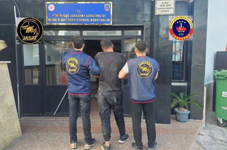 Jandarma 15 günde 973 aranan şüpheliyi yakaladı