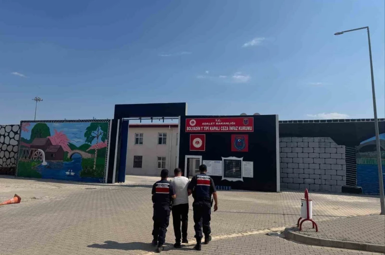 Jandarma aranan 24 kişiyi yakaladı