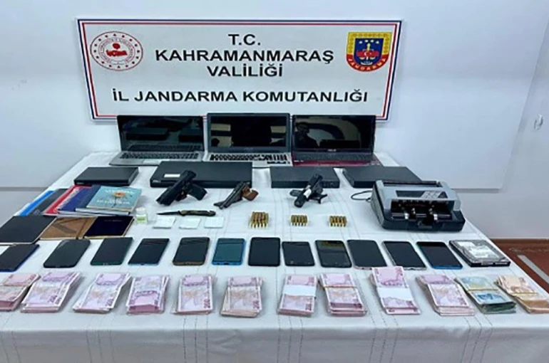 Jandarmanın gerçekleştirdiği fuhuş operasyonunda 11 kişi tutuklandı