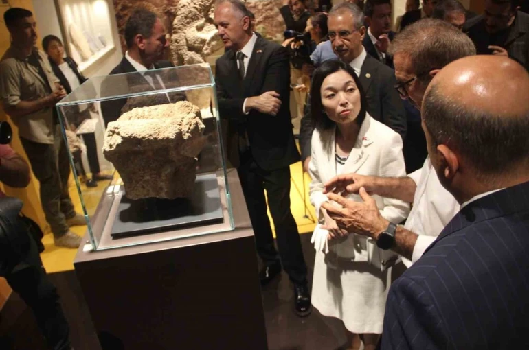 Japon Altes Prensesi Akiko Mikasa Şanlıurfa Arkeoloji Müzesi’ni gezdi
