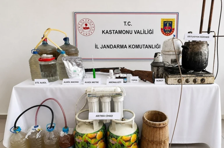 Kaçak içki hazırlığına suçüstü: Çok sayıda malzeme ele geçirildi