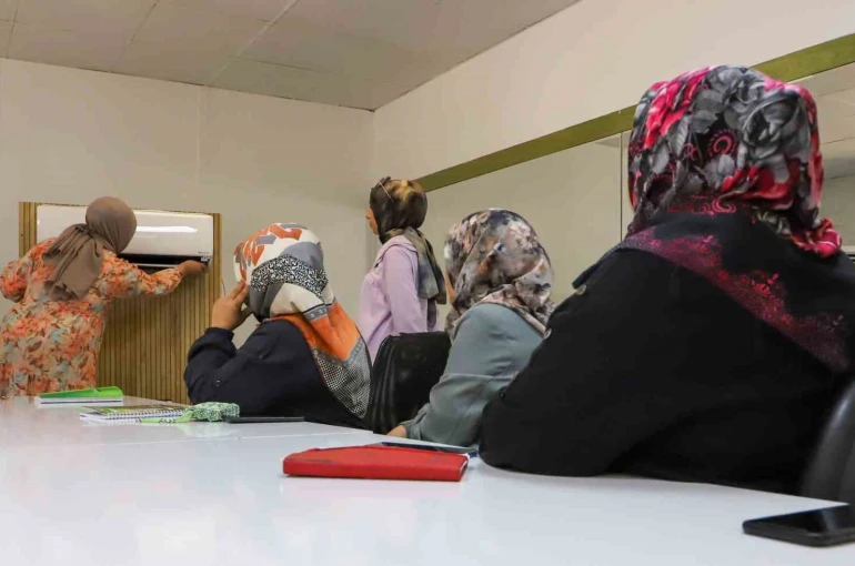 Kadınlara yönelik klima-kombi bakım eğitiminin üçüncü dönemi