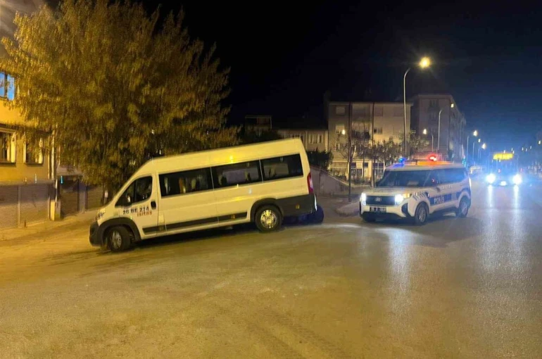 Kafasına taşla vurduğu yeğenini yaraladı, olay yerinden kaçtı