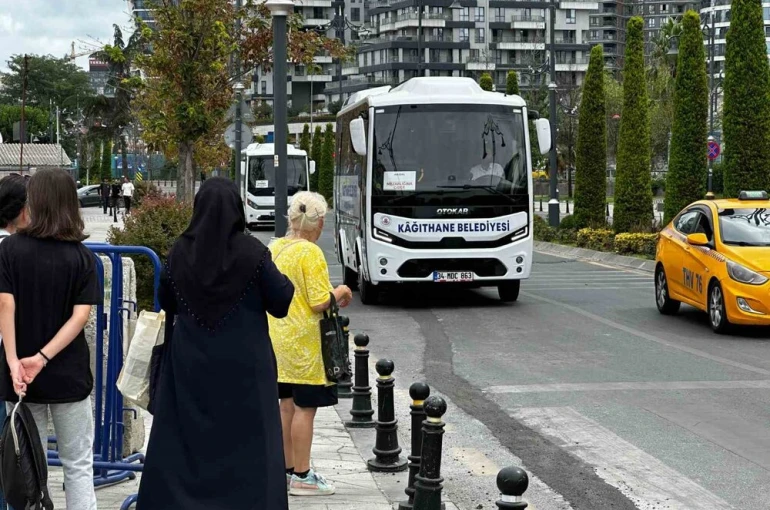 Kağıthane Belediyesi’nden mezarlık ziyaretleri için ücretsiz servis hizmeti