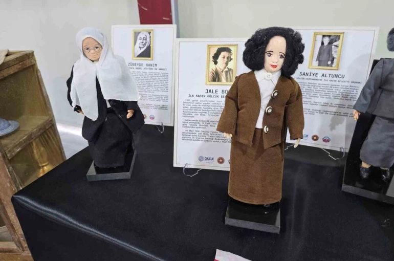 "Kahraman Türk Kadınları ve Folklorik Bebekler Sergisi" Gölcük’te açıldı