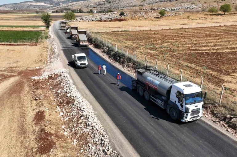 Kahramanmaraş Pazarcık kırsalında ulaşım standartları iyileştiriliyor