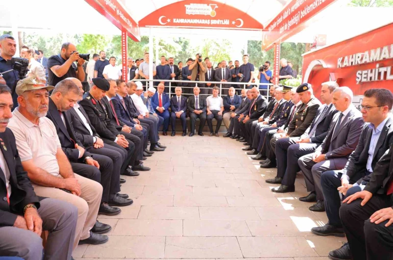 Kahramanmaraş’ta 15 Temmuz anma etkinlikleri şehitlik ziyaretiyle başladı
