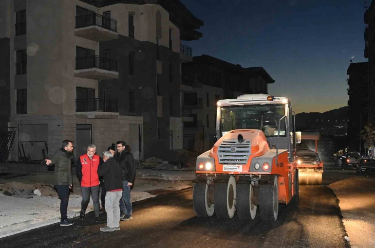 Kahramanmaraş’ta büyükşehirden asfalt atağı