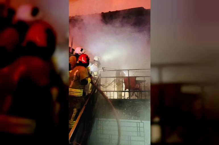 Kahramanmaraş’ta metruk evde yangın