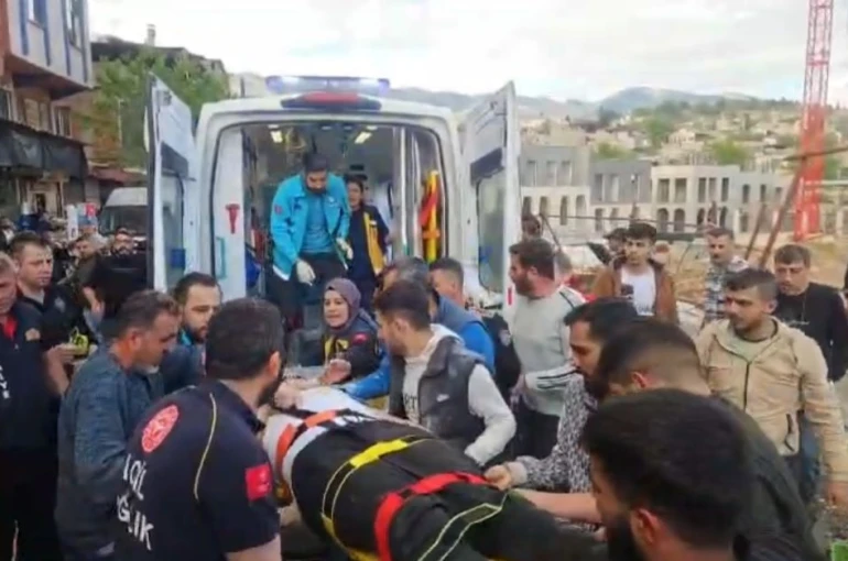 Kahramanmaraş’ta yol çöktü: 1 yaralı