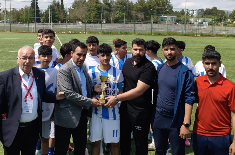 Kahta Belediyespor alt yapıda zirvede