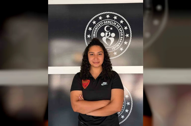 Kalespor, Milli Yüzücü Sudenas Çakmak’a emanet